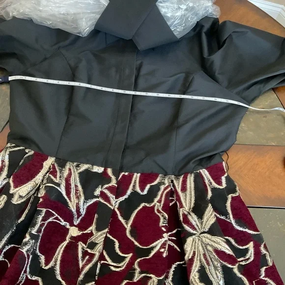 Rickie Freeman for Teri Jon Metallic Jacquard Gown - Picture 7 of 15